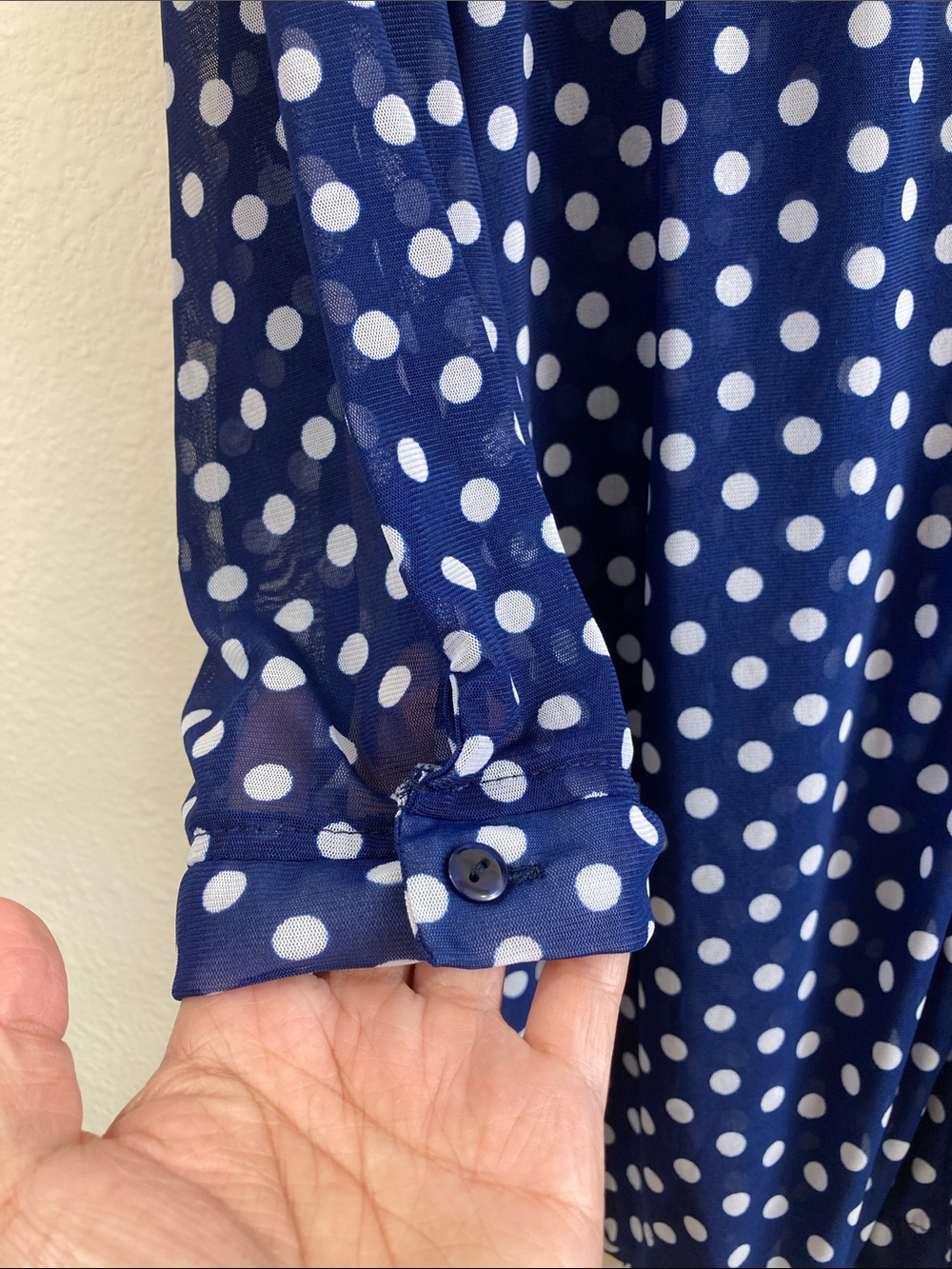 Eden & Olivia Sheer Polka Dot Blouse Size XL Blue White Roll Tab Top - Picture 5 of 15